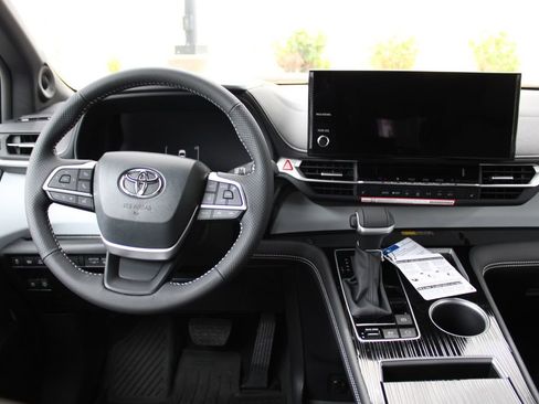 New 2026 Toyota Sienna XSE AWD/4WD image 2