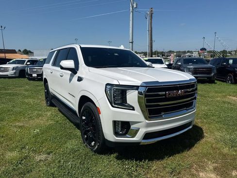 Used 2023 GMC Yukon XL SLT w/ SLT Luxury Package AWD/4WD image 15