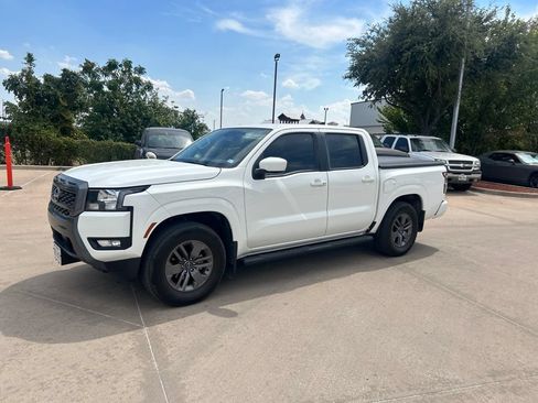 Certified 2025 Nissan Frontier SV w/ SV Convenience Package RWD image 1