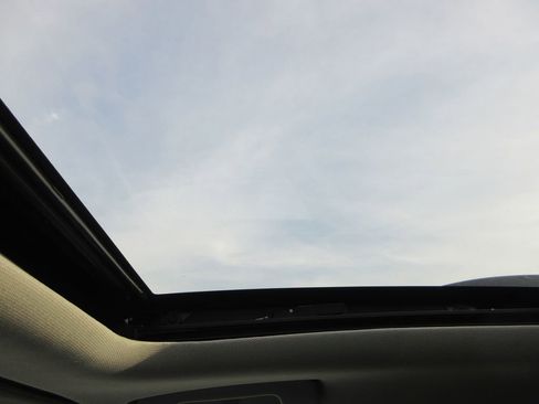 Certified 2023 GMC Acadia SLT w/ Elevation Edition image 34