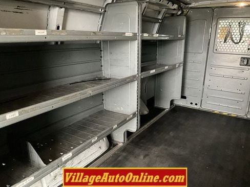 Used 2014 Chevrolet Express 2500 image 28