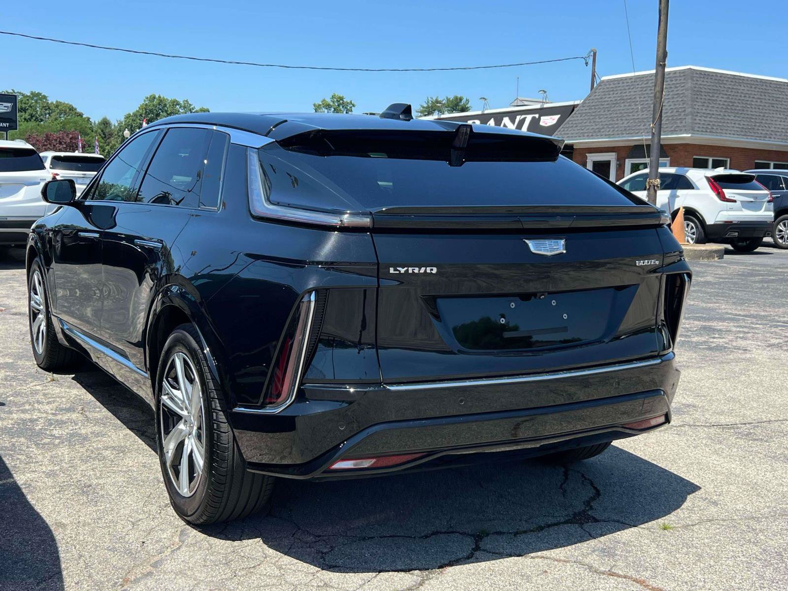 Used 2024 Cadillac Lyriq Tech AWD/4WD image 6