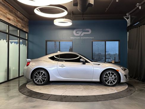 Used 2018 Subaru BRZ Limited image 2
