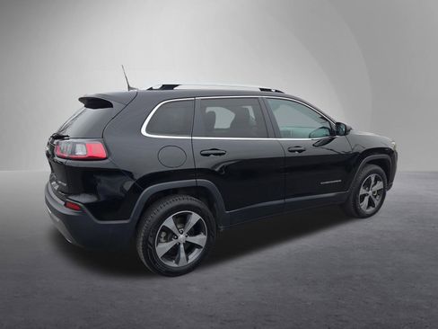 Used 2019 Jeep Cherokee Limited AWD/4WD image 3