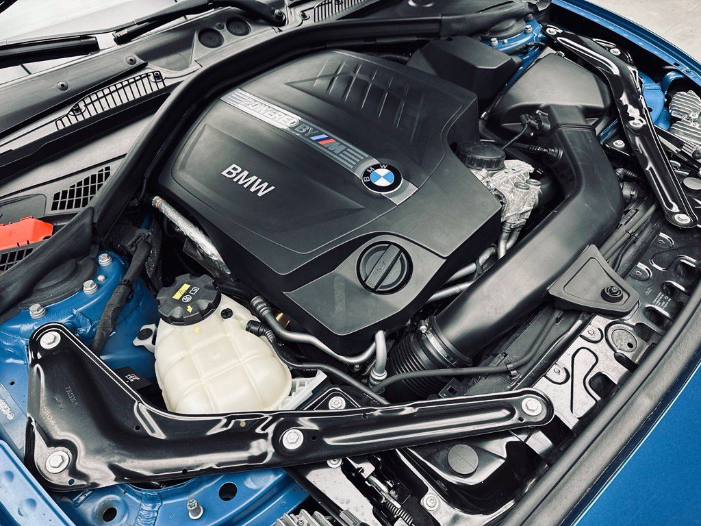 Used 2017 BMW M2 RWD image 41