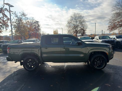 New 2026 Nissan Frontier SV w/ SV Convenience Package image 8