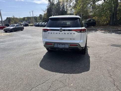 New 2026 Nissan Pathfinder SL AWD/4WD image 6