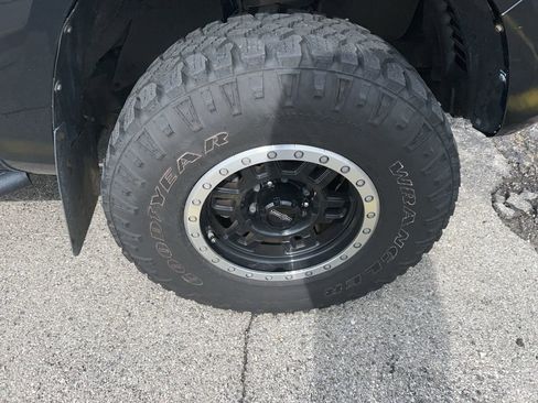 Used 2020 Toyota Tacoma SR AWD/4WD image 22