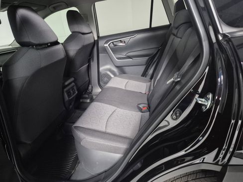 New 2025 Toyota RAV4 XLE image 31