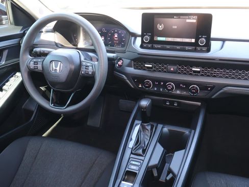 Used 2025 Honda Accord SE image 10