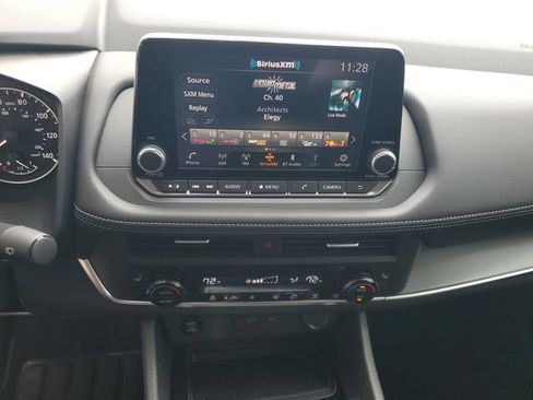 Used 2026 Nissan Rogue SV w/ SV Premium Package FWD image 15