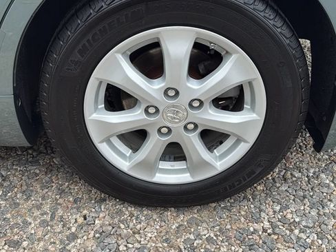 Used 2010 Toyota Camry LE FWD image 33