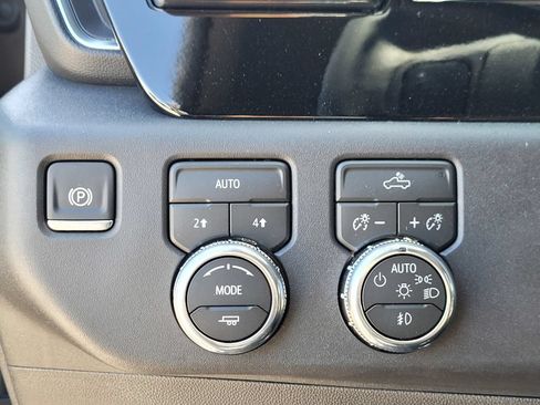 New 2026 GMC Sierra 1500 Elevation w/ Elevation Select Package AWD/4WD image 23