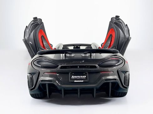 Used 2020 McLaren 600LT Spider RWD image 40