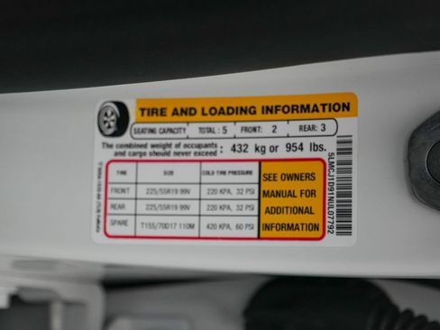 Used 2022 Lincoln Corsair AWD w/ Premium Package image 23