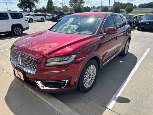 Used 2019 Lincoln Nautilus FWD image 1