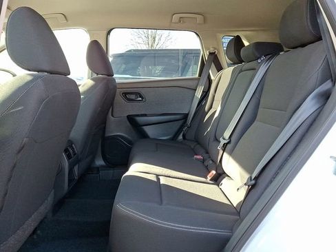 Used 2023 Nissan Rogue S image 12