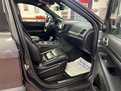 Used 2019 Jeep Grand Cherokee Limited AWD/4WD image 10