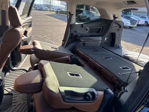 Certified 2025 Subaru Ascent Touring w/ Popular Package #2 image 17