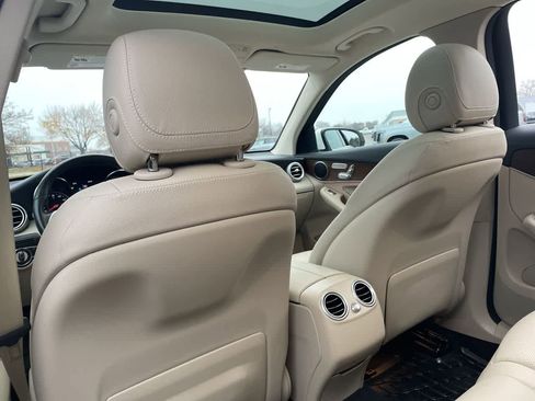 Used 2022 Mercedes-Benz GLC 300 4MATIC image 20