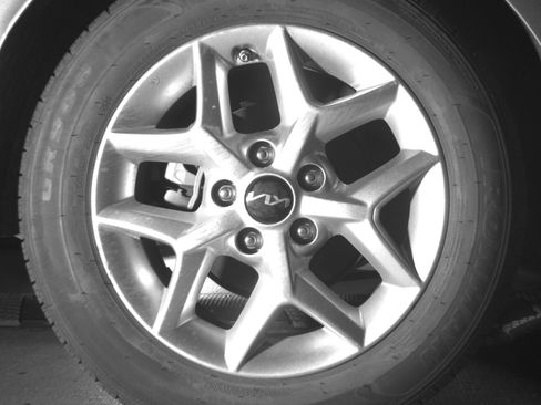 Used 2025 Kia Soul LX w/ LX Technology Package FWD image 15