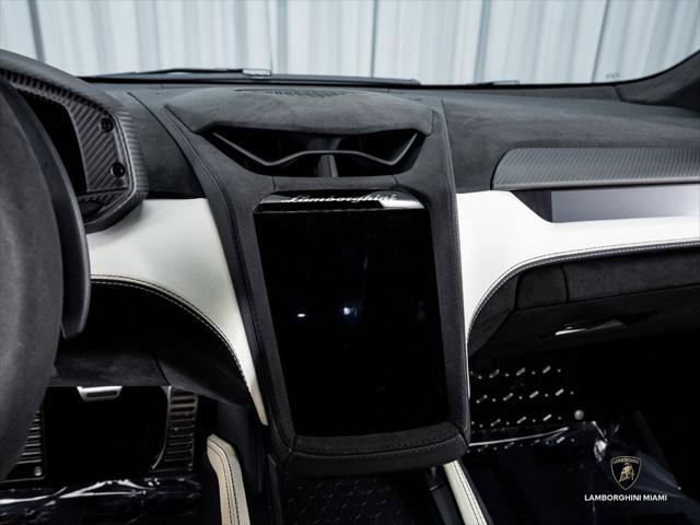 Used 2026 Lamborghini Temerario AWD/4WD image 36