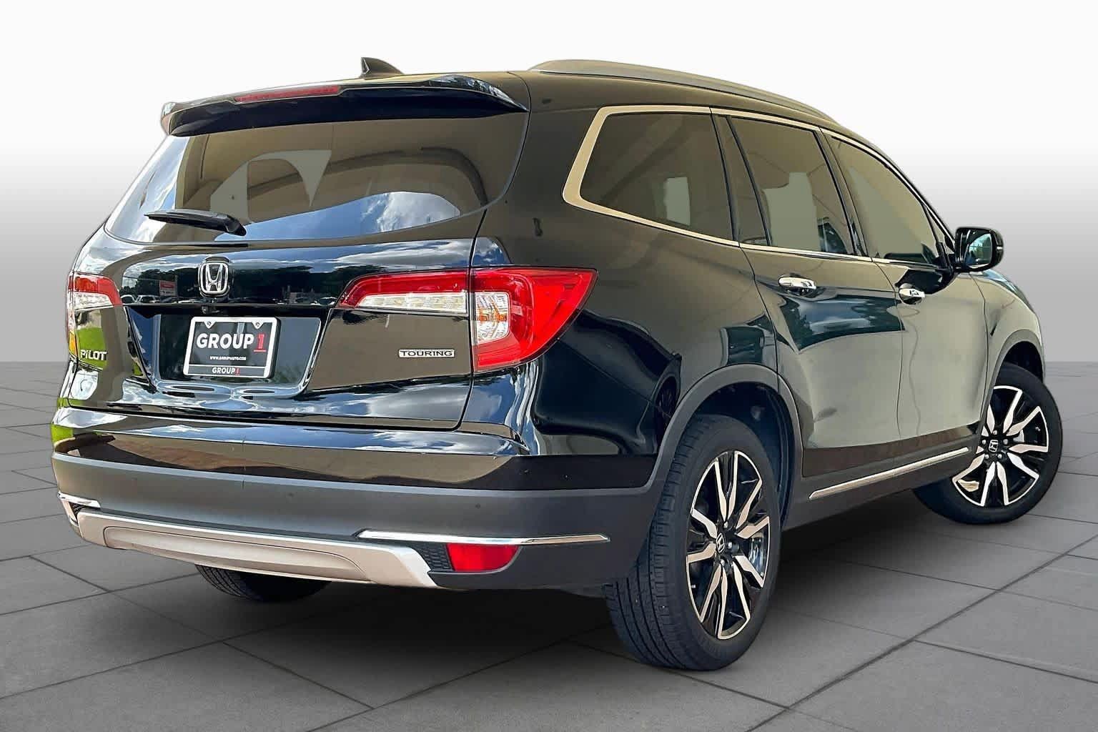Used 2019 Honda Pilot Touring image 12