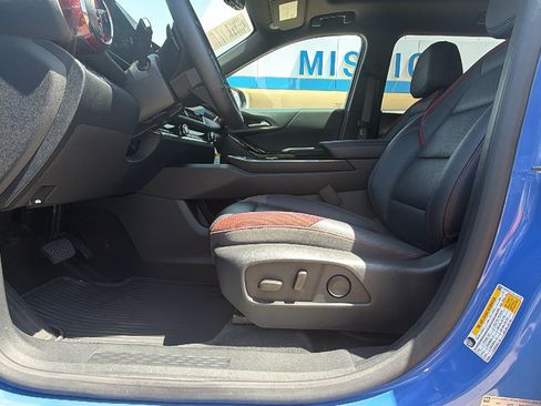 Used 2025 Chevrolet Equinox RS w/ Safety and Technology Package FWD image 9