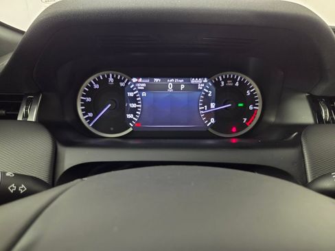 Used 2023 Land Rover Discovery Sport SE R-Dynamic AWD/4WD image 15