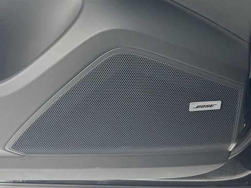 Certified 2025 Porsche Cayenne image 12