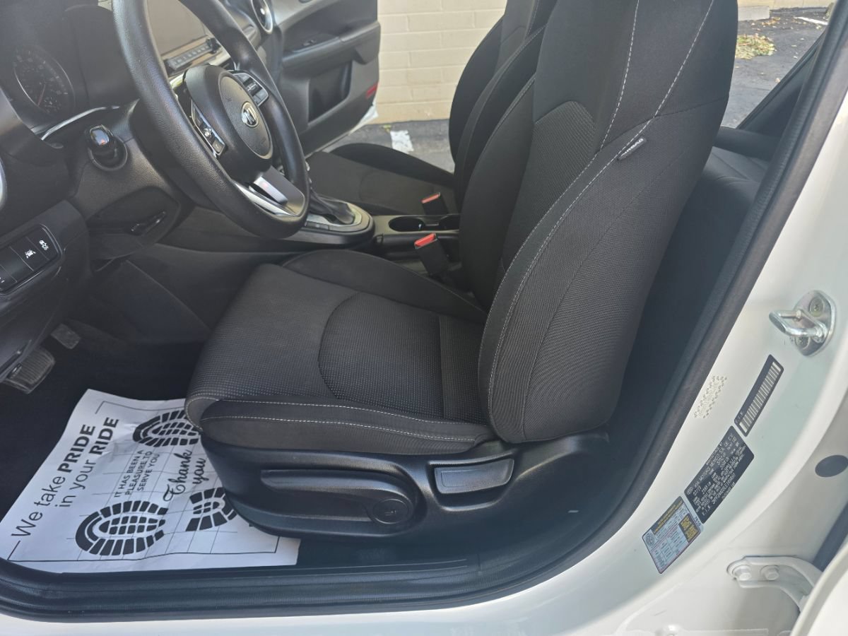 Used 2020 Kia Forte LXS FWD image 13