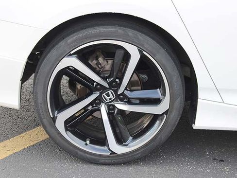 Used 2019 Honda Accord Sport image 8