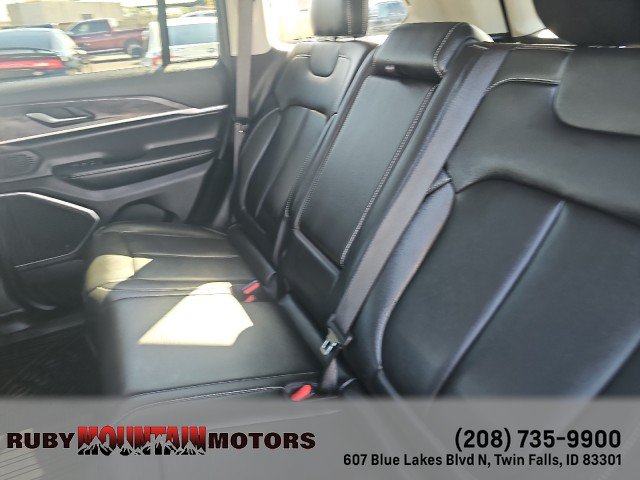 Used 2023 Jeep Grand Cherokee 4WD 4xe image 29