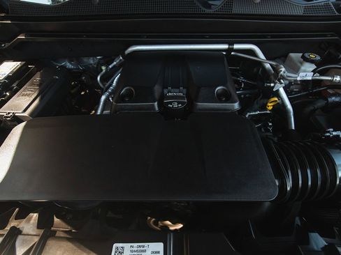 Used 2023 Chevrolet Colorado Trail Boss w/ LPO, Dark Essentials Package image 32