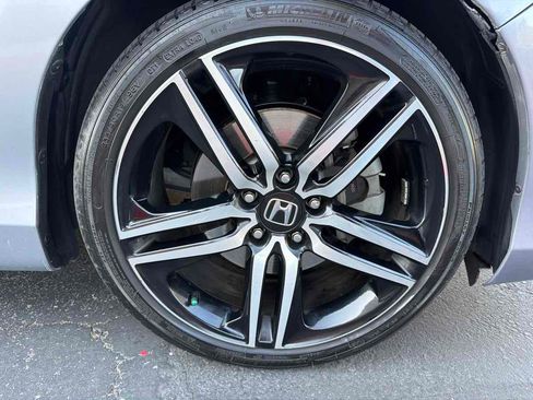Used 2017 Honda Accord Touring image 34
