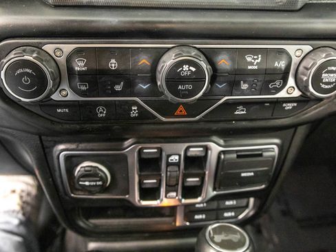 Used 2021 Jeep Wrangler Unlimited Sahara image 29