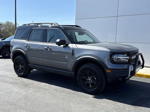 New 2026 Ford Bronco Sport Outer Banks w/ Sasquatch Outer Banks Package AWD/4WD image 2