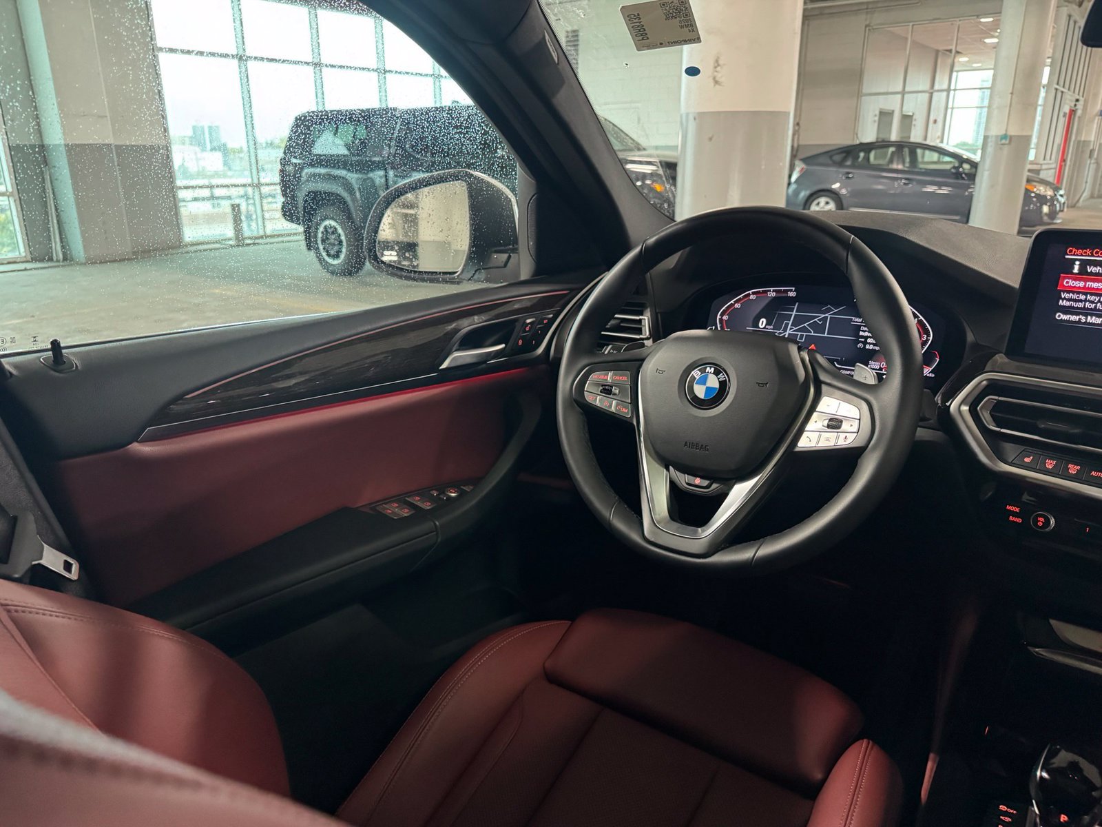 Used 2025 BMW X4 xDrive30i AWD/4WD image 39