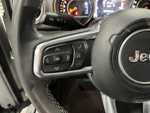 Certified 2023 Jeep Gladiator Overland image 20