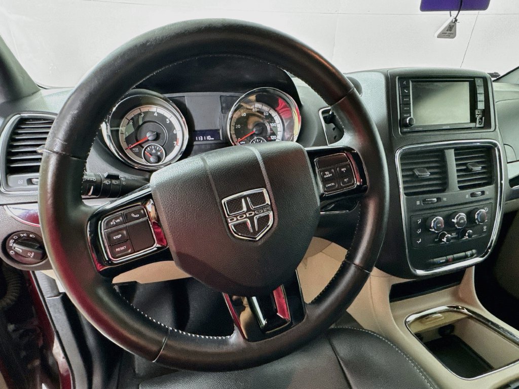 Used 2017 Dodge Grand Caravan SXT FWD image 11