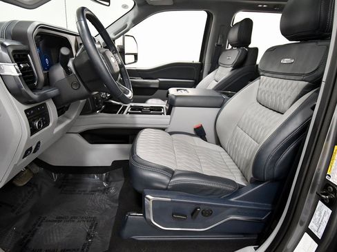 Used 2024 Ford F350 Limited image 14