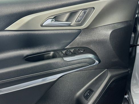 Used 2025 Chevrolet Traverse LT image 15