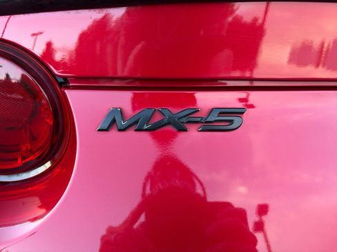 Used 2016 MAZDA MX-5 Miata Sport RWD image 24