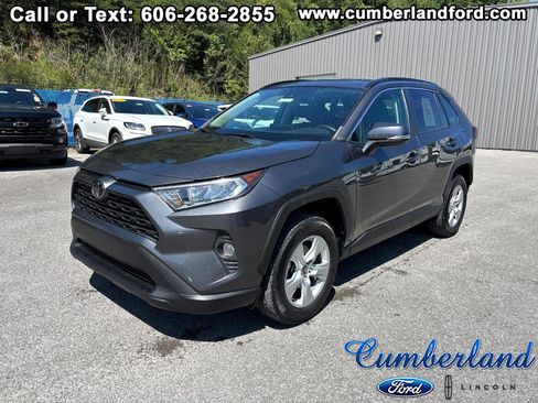 Used 2021 Toyota RAV4 XLE image 1