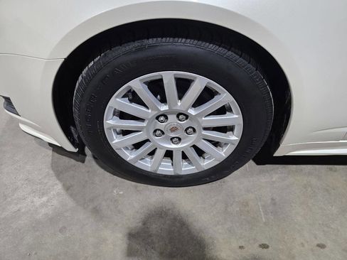 Used 2011 Cadillac CTS Luxury image 23