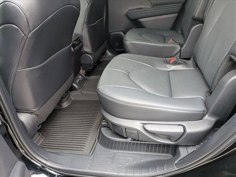 New 2026 Toyota Highlander Limited image 15