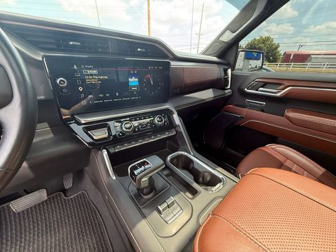 Used 2023 GMC Sierra 1500 Denali Ultimate AWD/4WD image 15