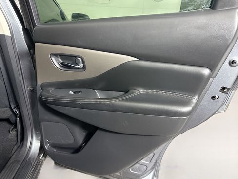 Used 2020 Nissan Murano SV image 28