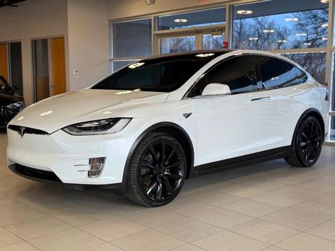 Used 2020 Tesla Model X image 5