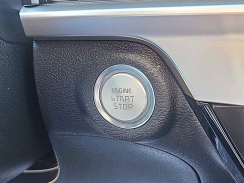 Certified 2023 Kia Telluride S w/ S Sunroof Package image 22